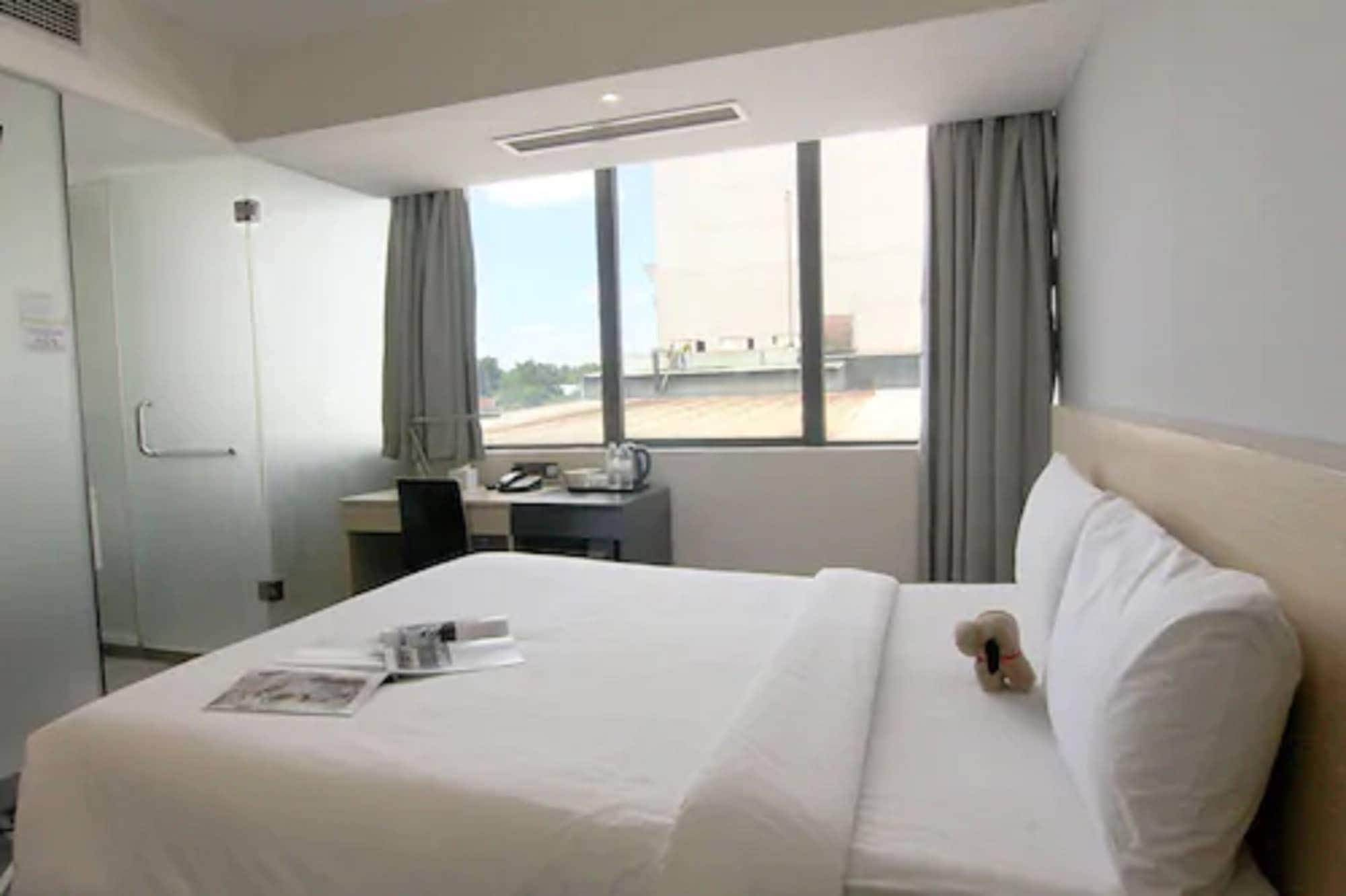 Hotel Pacific Express Market 3*