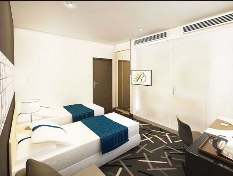Pacific Express Market Hotel 3*