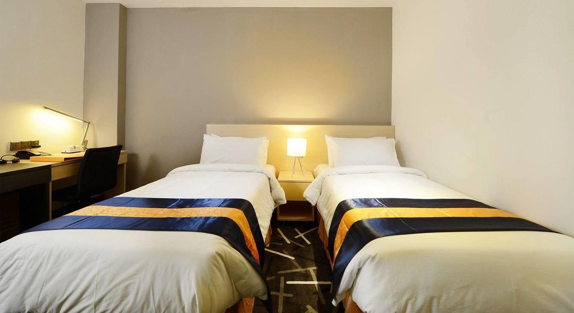 Hotel Pacific Express Market 3*