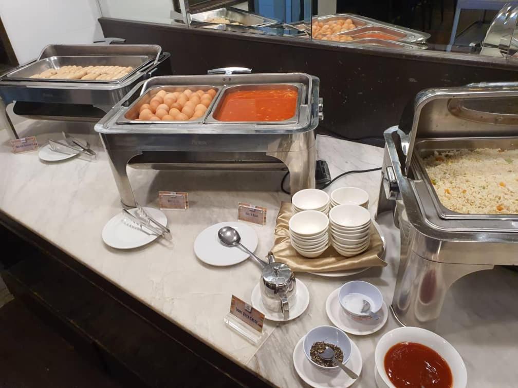 Pacific Express Market Hotel 3*